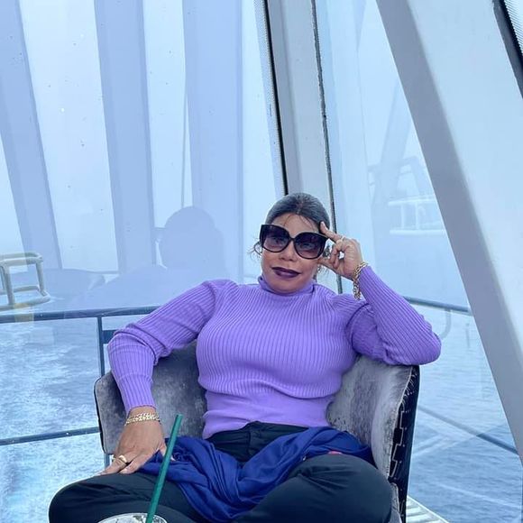 Meet your Posher, Judith - Picture 1 of 1